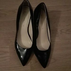 Anne Klein black heels